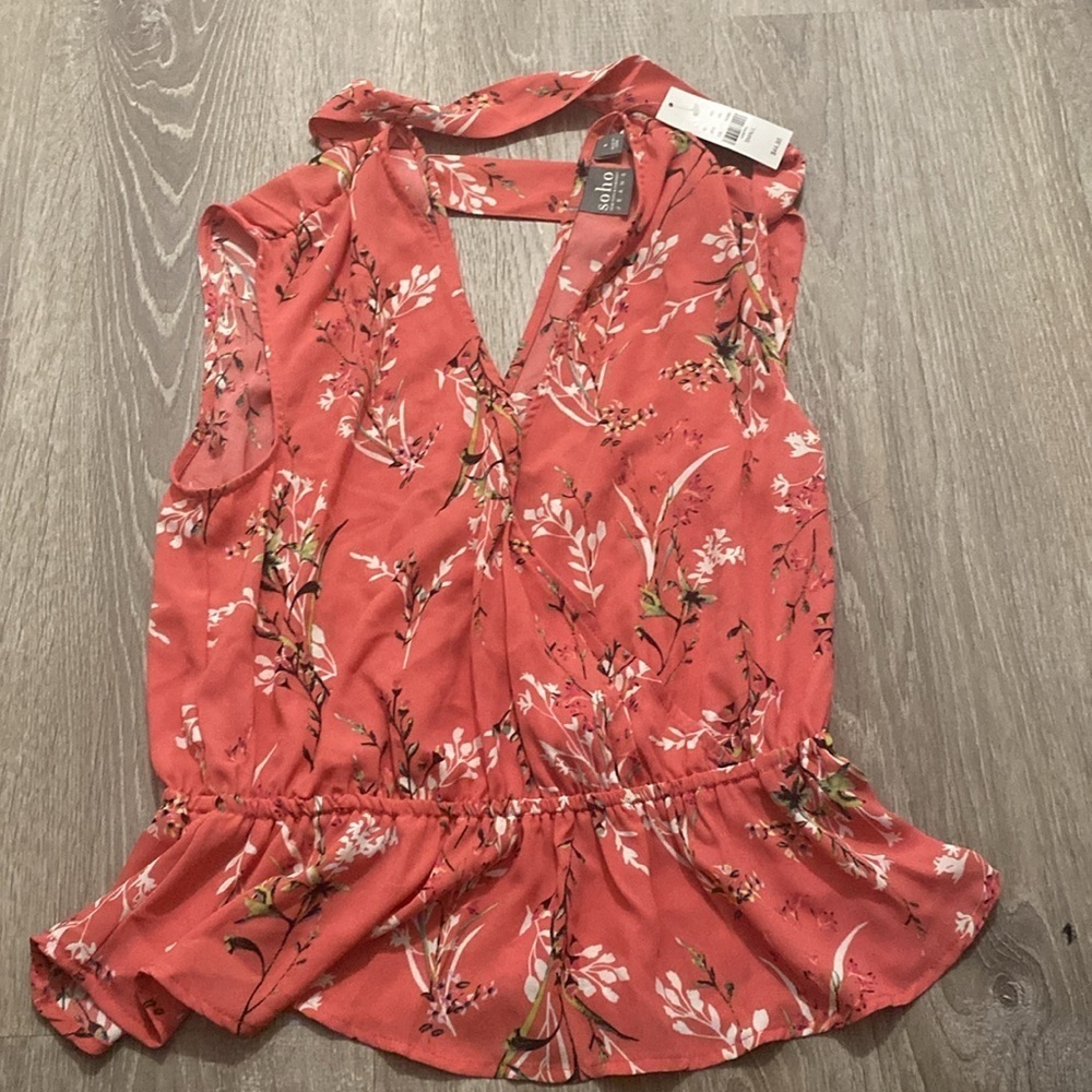 Soho NY & Company blouse Size S Floral Pink. 1st pic is front 3rd pic is back - Picture 3 of 7